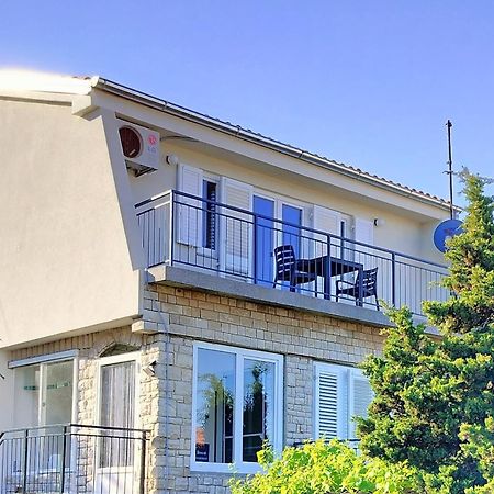 Apartment Tulip Premantura Kültér fotó