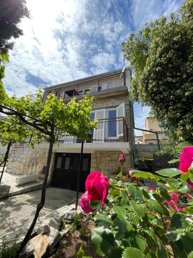 Apartment Tulip Premantura Kültér fotó